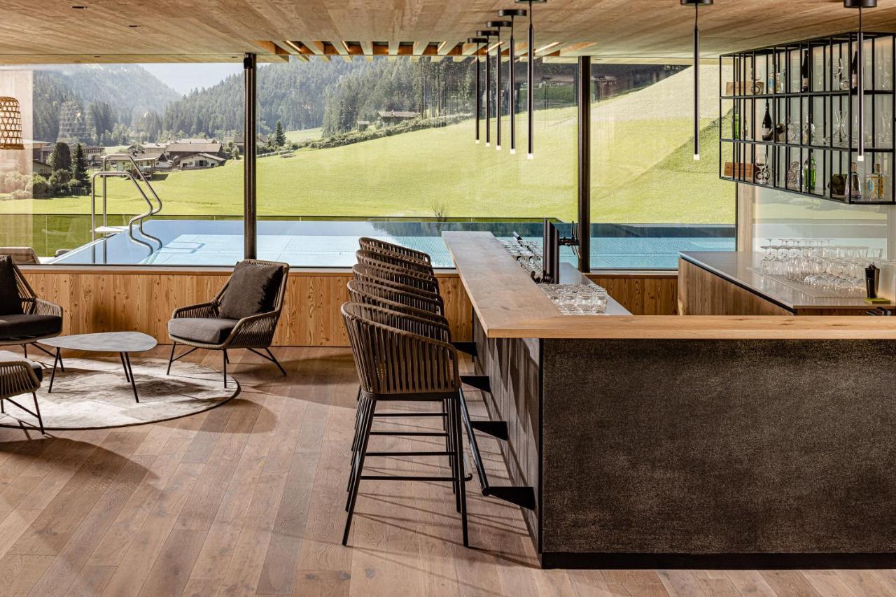 Alpine Luxury Spa Resort Schwarzenstein Lutago Exterior foto