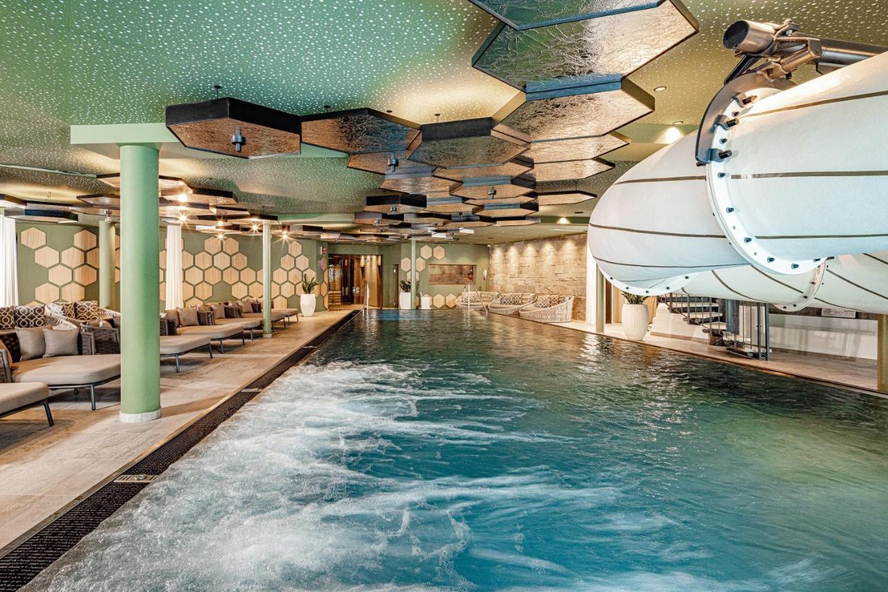 Alpine Luxury Spa Resort Schwarzenstein Lutago Exterior foto