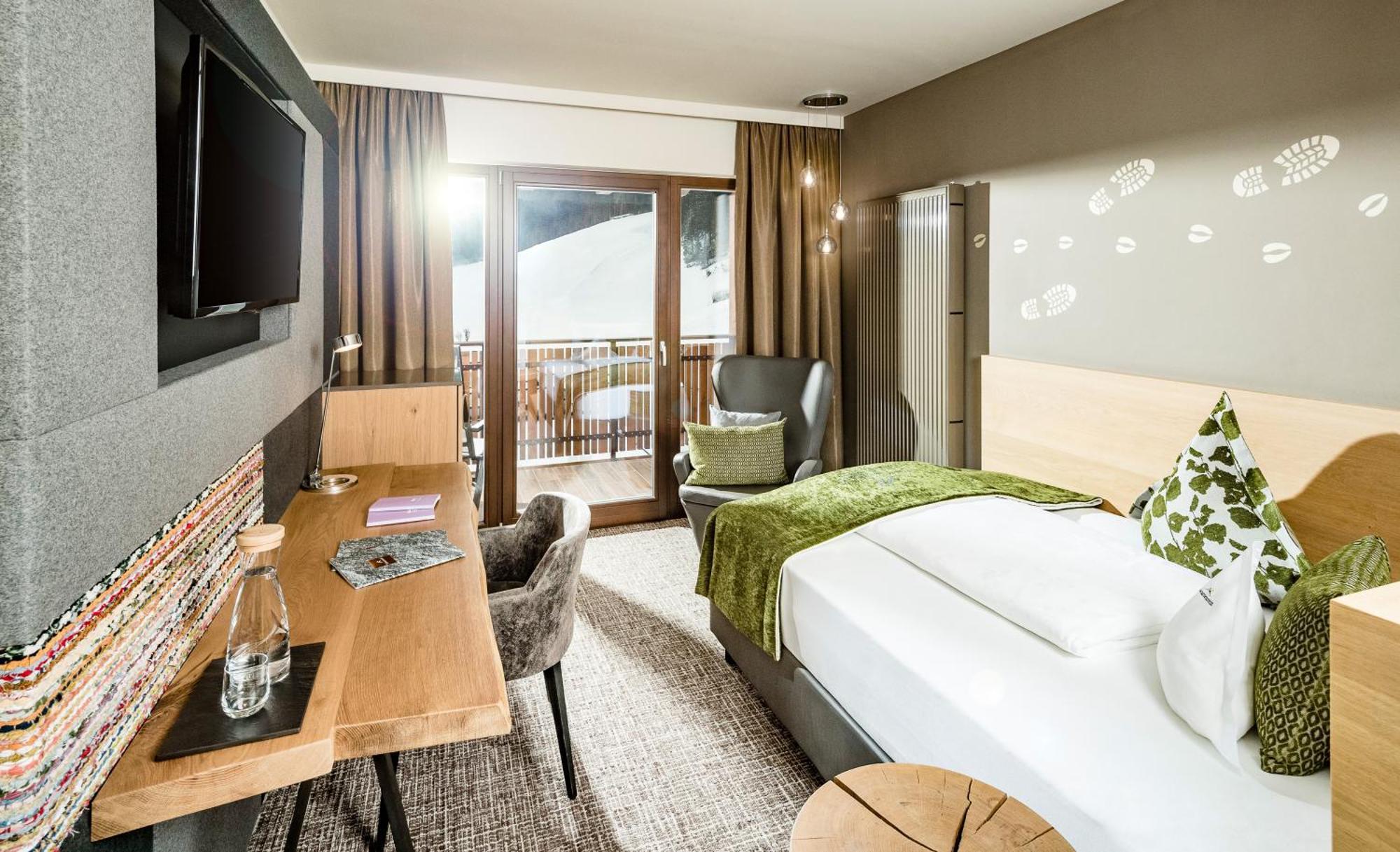 Alpine Luxury Spa Resort Schwarzenstein Lutago Exterior foto